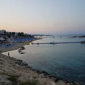 3* Aparthotel Astreas